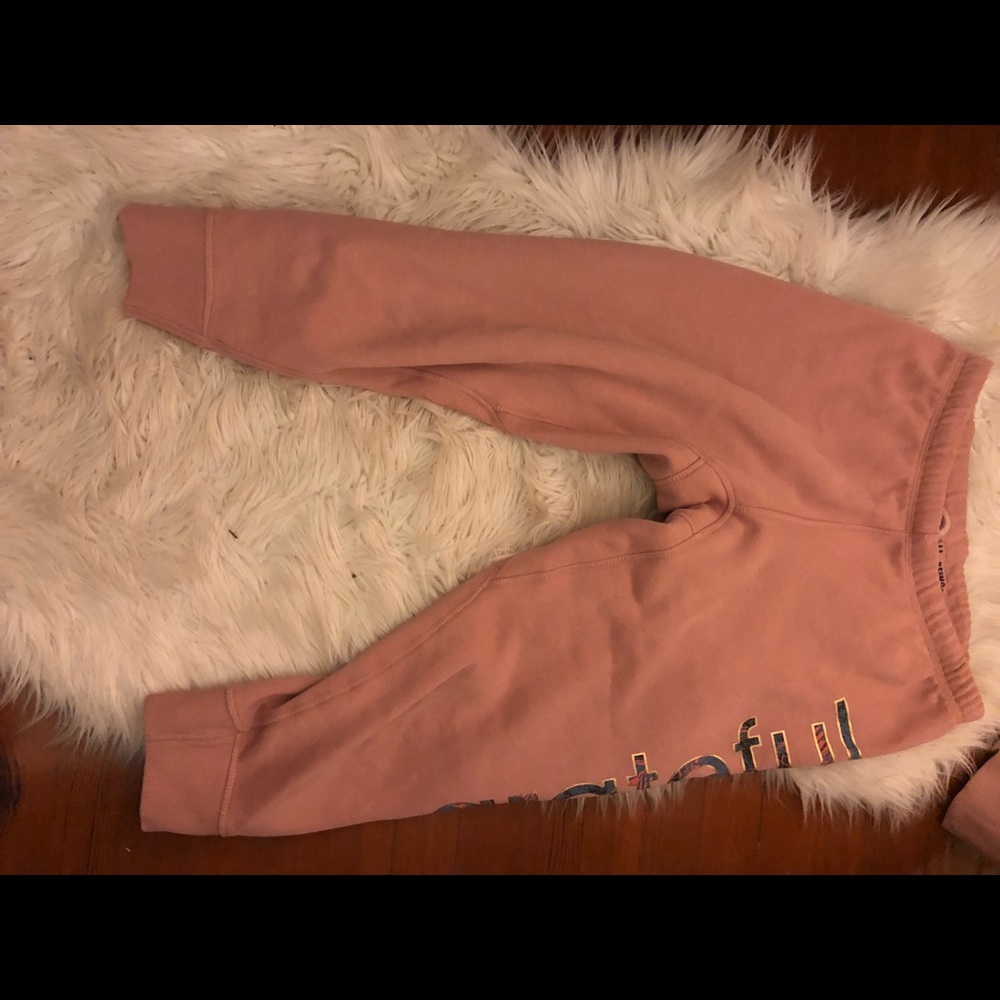 Spiritual Gangster : “Grateful” sweat suit